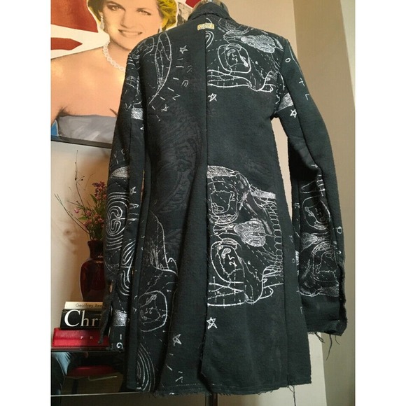 The People of the Labyrinths Script Jacket Blazer - Picture 8 of 12